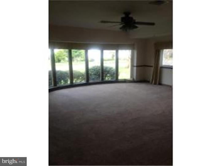 142 Somerset Road Huntingdon Valley, PA 19006 - Photo 6 of 24 Family Room