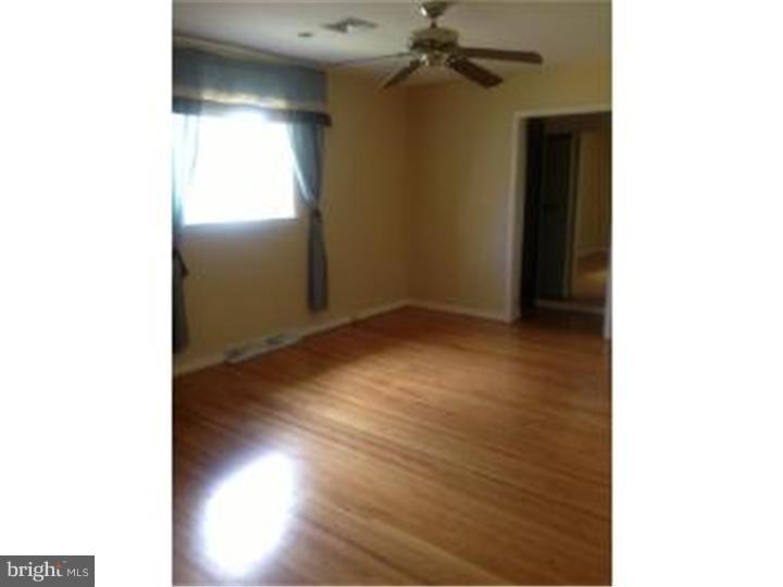 142 Somerset Road Huntingdon Valley, PA 19006 - Photo 10 of 24 Bedroom - Main