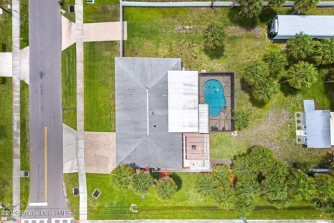 $469,900 | 498 Chamberlin Avenue Northwest, Palm Bay, FL 32907