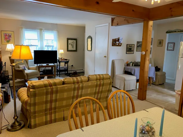 $1,700 | 291 French Pond Road, Henniker, NH 03242