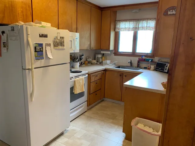 $1,700 | 291 French Pond Road, Henniker, NH 03242