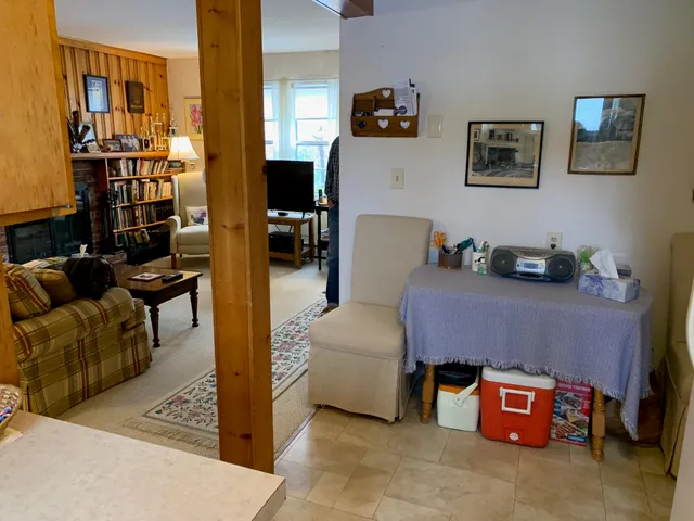 $1,700 | 291 French Pond Road, Henniker, NH 03242