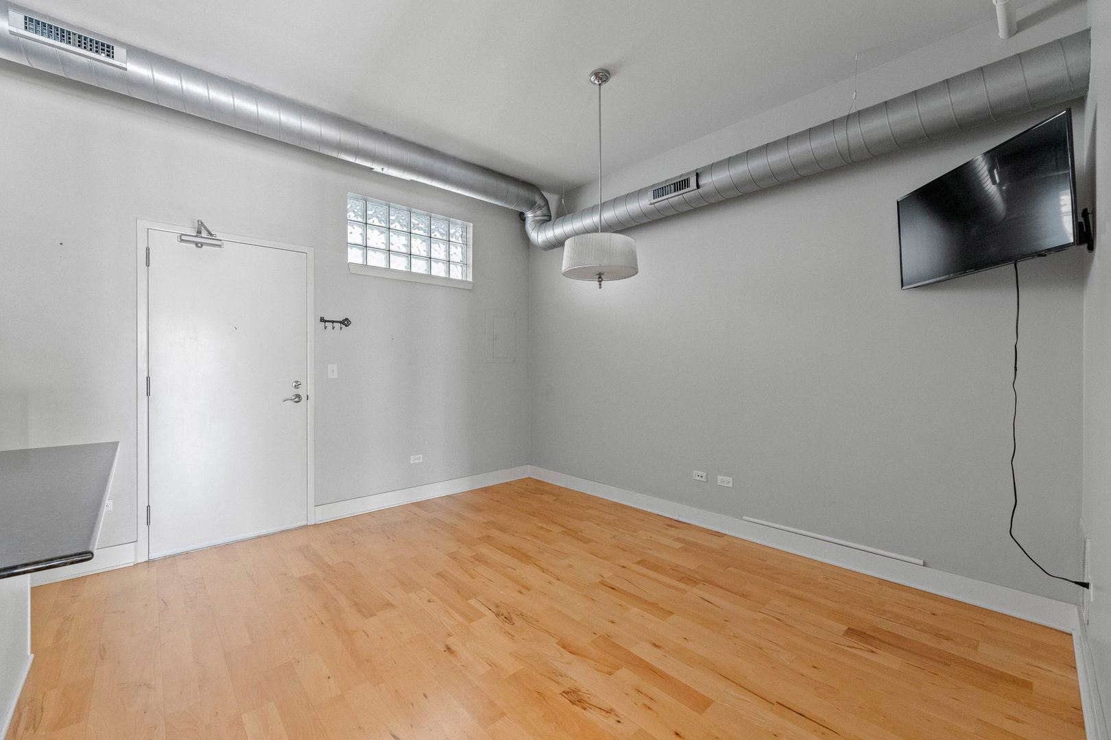 345 Front Street, Unit 2209 Lemont, IL 60439 - Photo 8 of 22 a view of empty room with windows