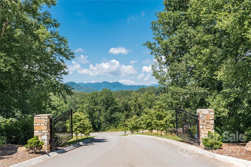 98 Israel Road, Unit 70 Leicester, NC 28748 - Photo 5 of 13 Gallery Image 5