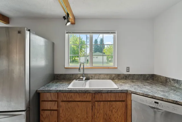 $479,950 | 26301 East Rowan Avenue, Newman Lake, WA 99025