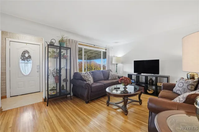 $229,900 | 35 Ceil Drive, Cheektowaga, NY 14227