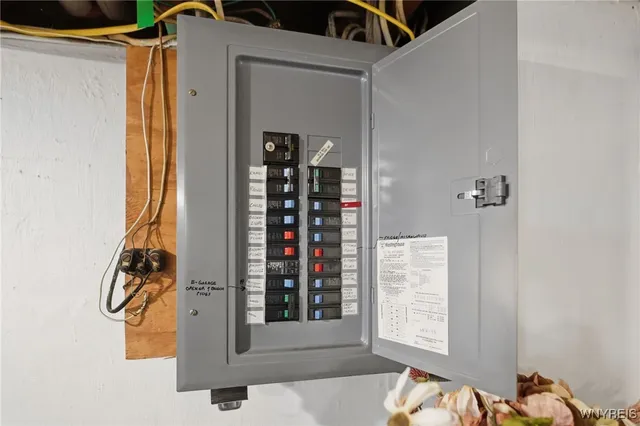 $229,900 | 35 Ceil Drive, Cheektowaga, NY 14227