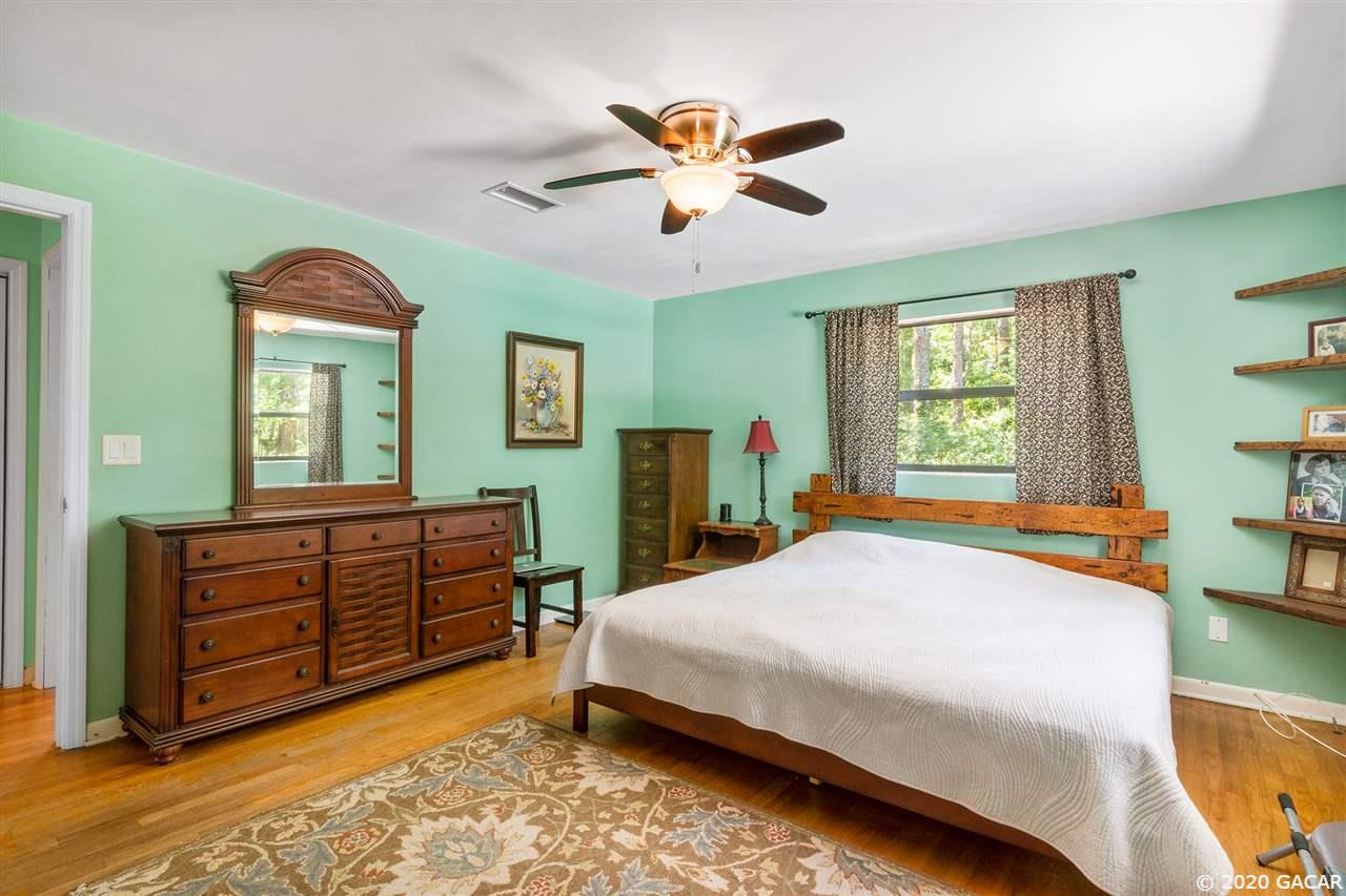 8802 Southwest 17th Avenue Gainesville, FL 32607 - Photo 12 of 28 Gallery Image 12