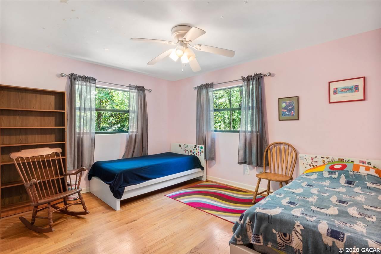 8802 Southwest 17th Avenue Gainesville, FL 32607 - Photo 15 of 28 Gallery Image 15
