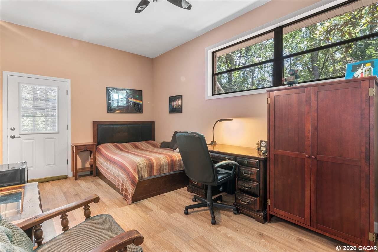 8802 Southwest 17th Avenue Gainesville, FL 32607 - Photo 9 of 28 Gallery Image 9