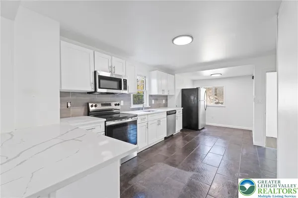 $2,695 | 1407 Fretz Avenue, Allentown, PA 18103