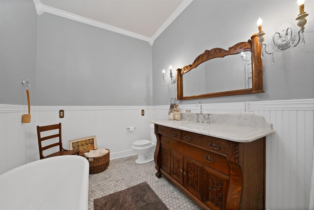 410 West Spring Street Weatherford, TX 76086 - Photo 13 of 39