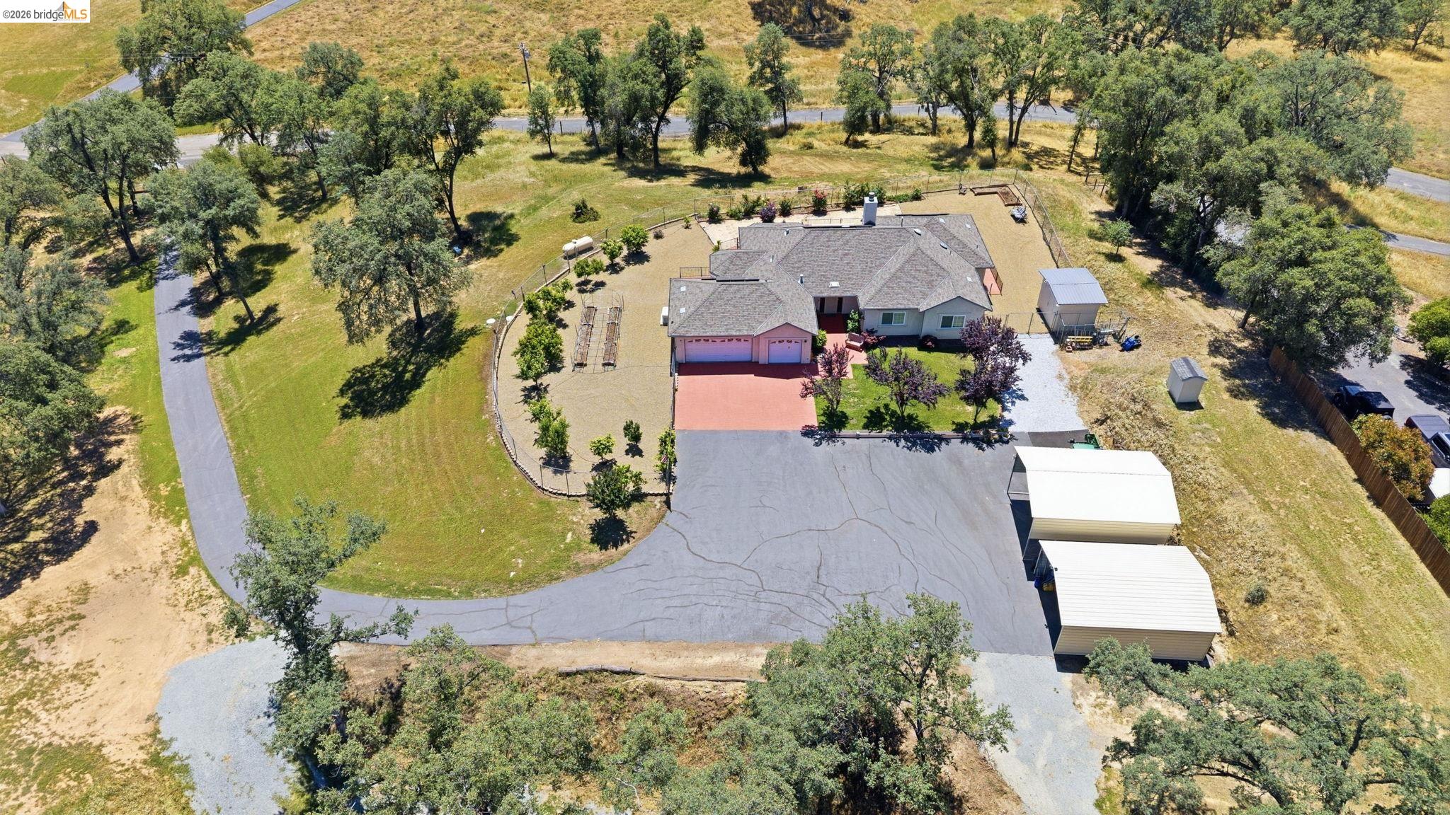 10141 Bell Mooney Road Jamestown, CA 95327 - Photo 1 of 65