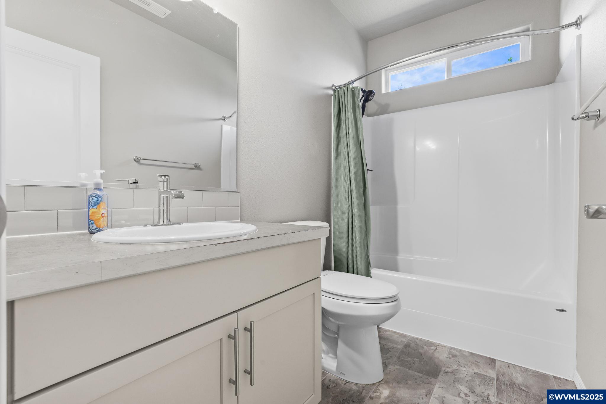 2210 Streamside Way Lebanon, OR 97355 - Photo 23 of 36 Gallery Image 23