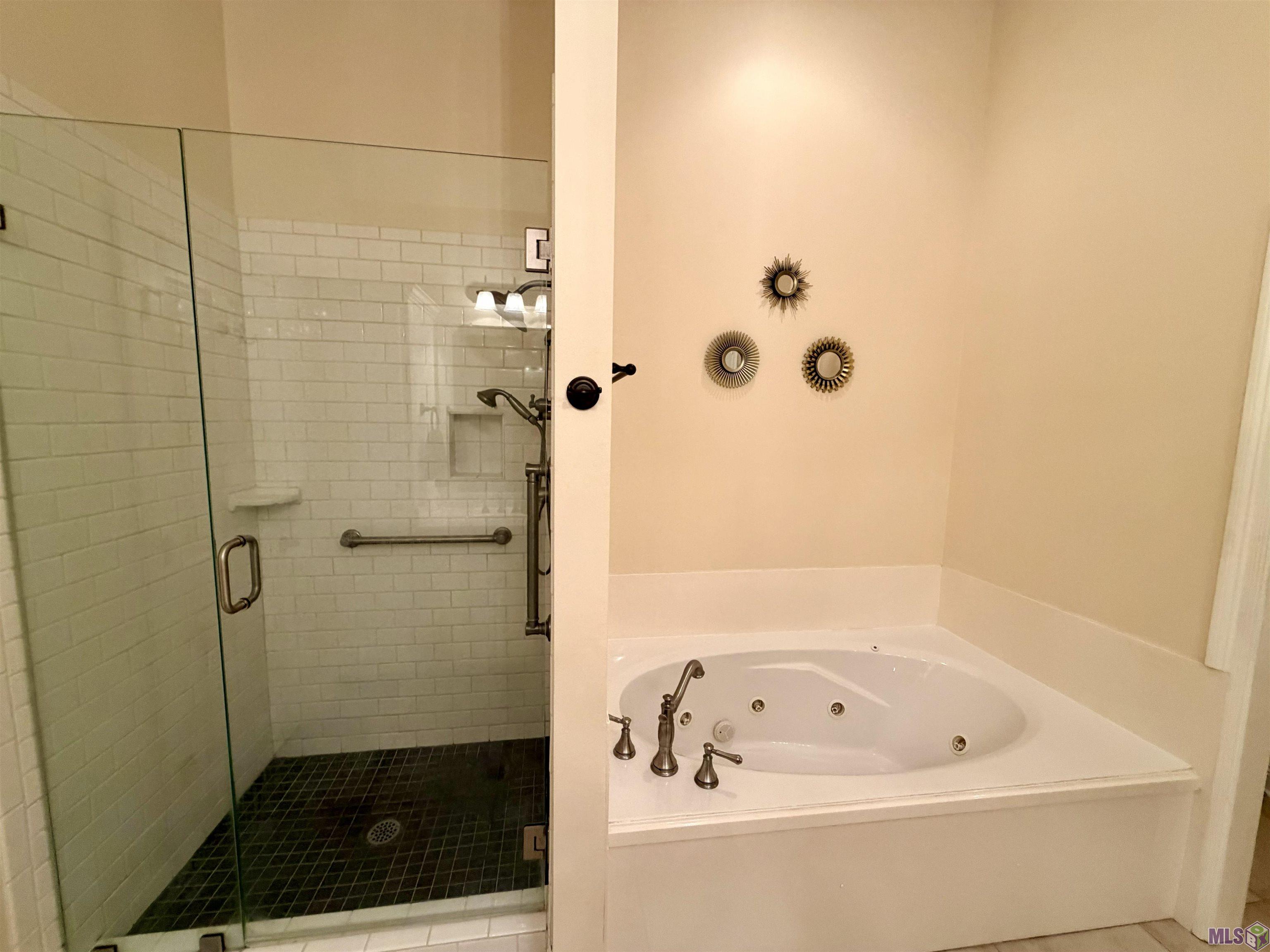 2024 Lac Cache Court Baton Rouge, LA 70816 - Photo 2 of 19