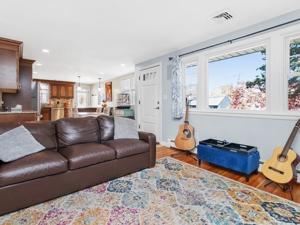 42 Virginia Road Waltham, MA 02453 - Photo 8 of 34