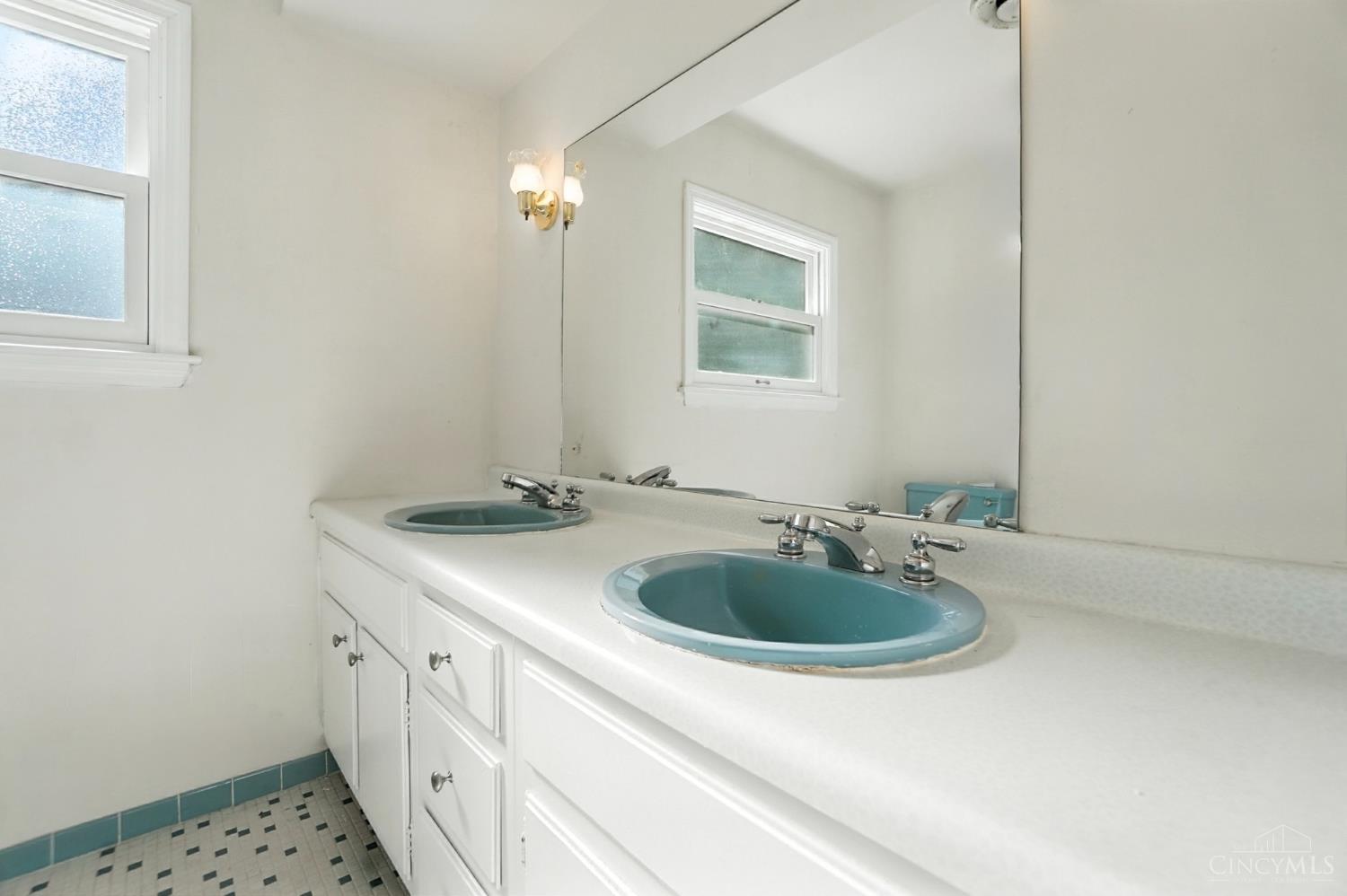 6807 Dawson Road Madeira, OH 45243 - Photo 54 of 99 Gallery Image 54