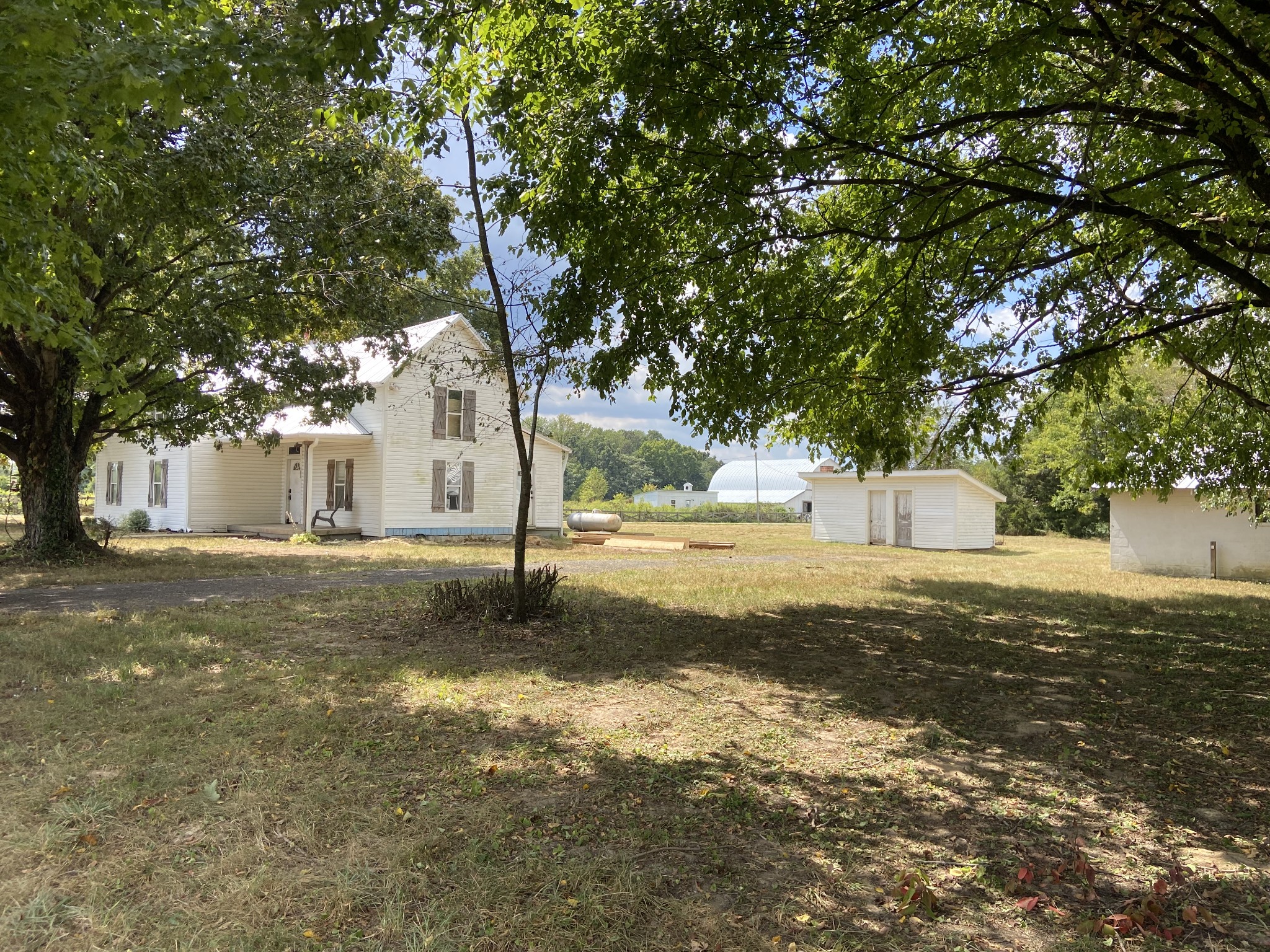 301 Bob Perry Road Bethpage, TN 37022 - Photo 18 of 23 a view of a yard with large tree