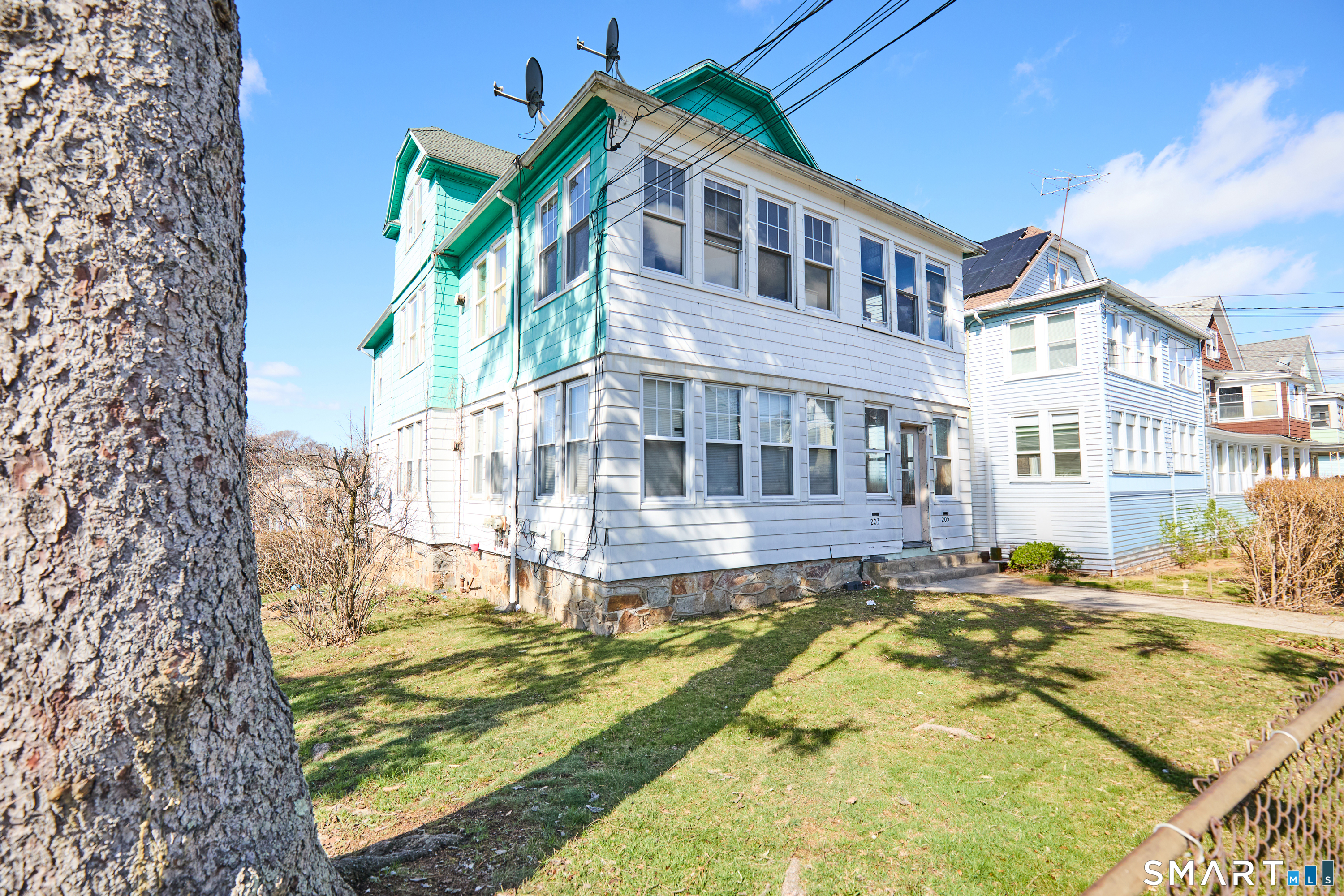203-207 Wayne Street Bridgeport, CT 06606 - Photo 1 of 1
