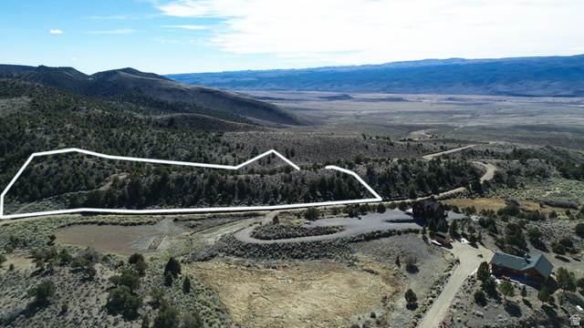 314 Little Meadow Loop, Unit 314 Antimony, UT 84712 - Photo 3 of 5 Aerial view of property's location with mountains and property boundaries highlighted
