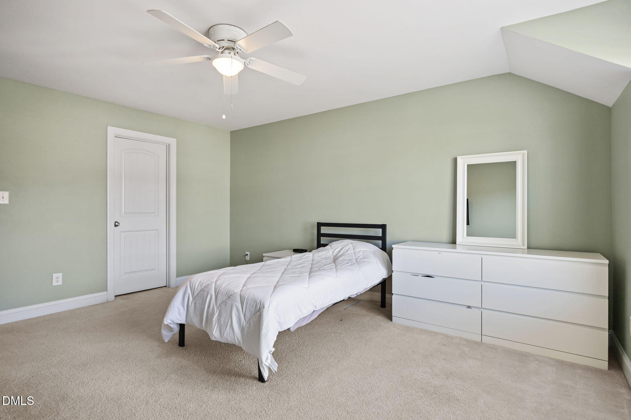 911 Middle Ground Avenue Rolesville, NC 27571 - Photo 13 of 56 29-web-or-mls-IMG_3258