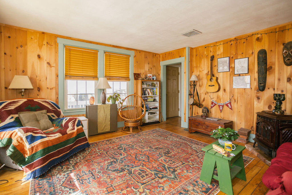140 Maple Avenue Farmington, ME 04938 - Photo 5 of 63 taylor-kaminsky-photo-3