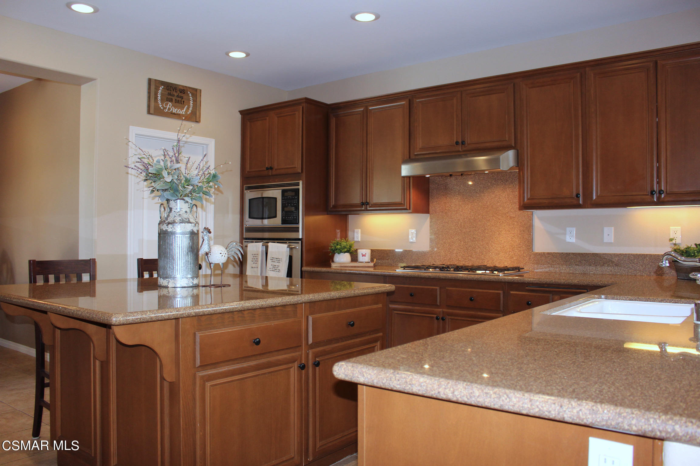 6849 Blue Ridge Way Moorpark, CA 93021 - Photo 16 of 65 IMG_6493