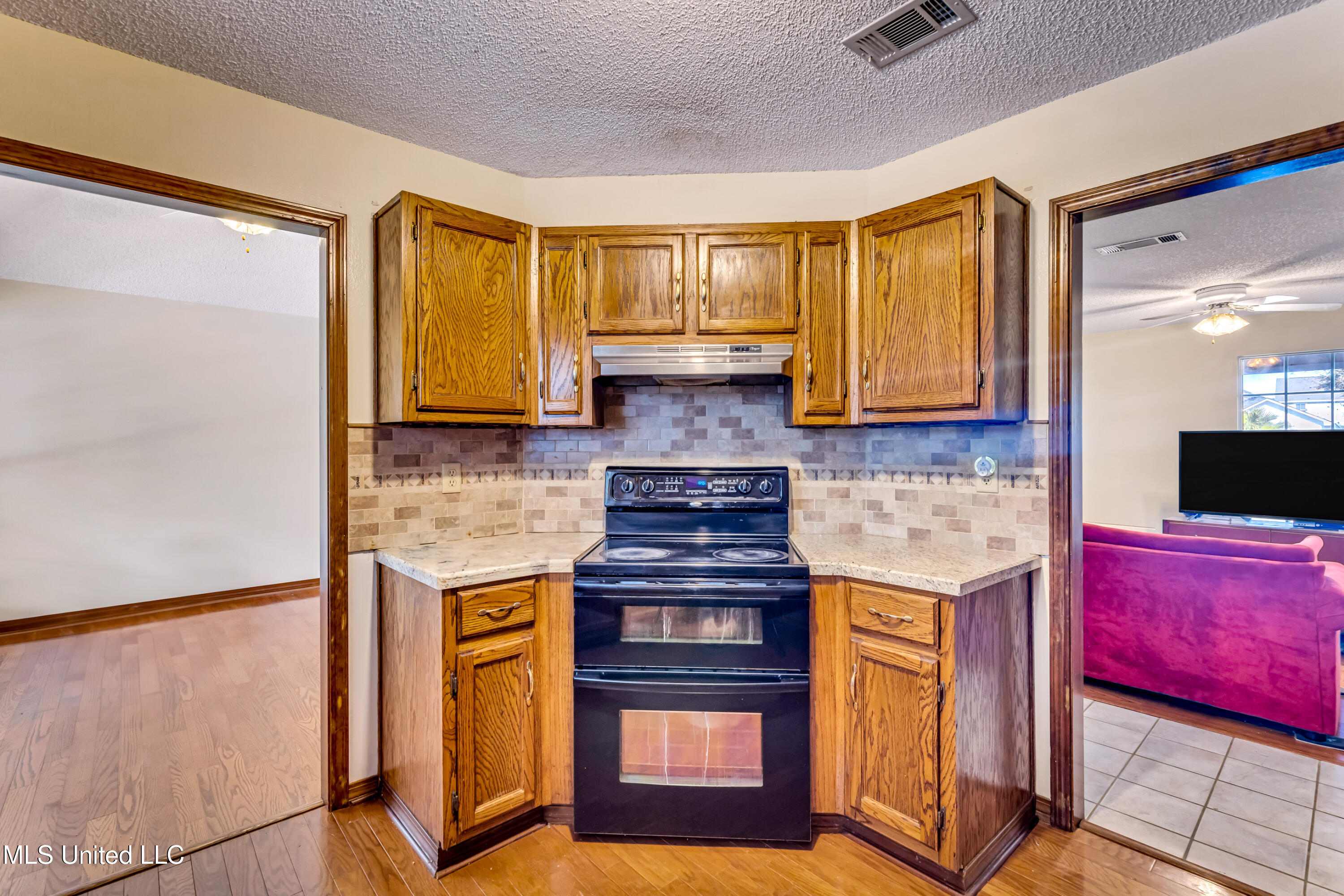 2526 Havard Road Ocean Springs, MS 39564 - Photo 12 of 31 2526HavardRd-13