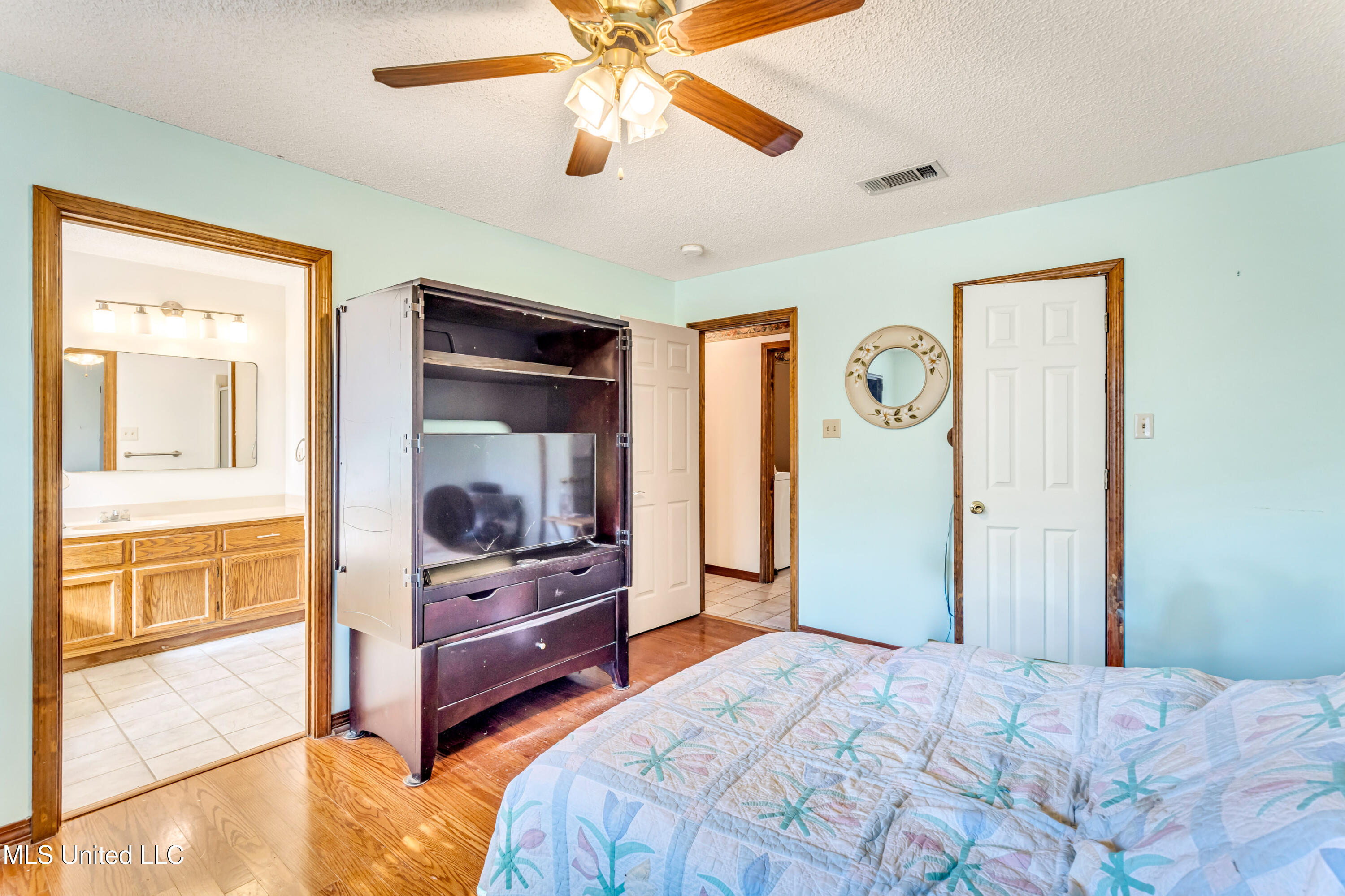 2526 Havard Road Ocean Springs, MS 39564 - Photo 15 of 31 2526HavardRd-16