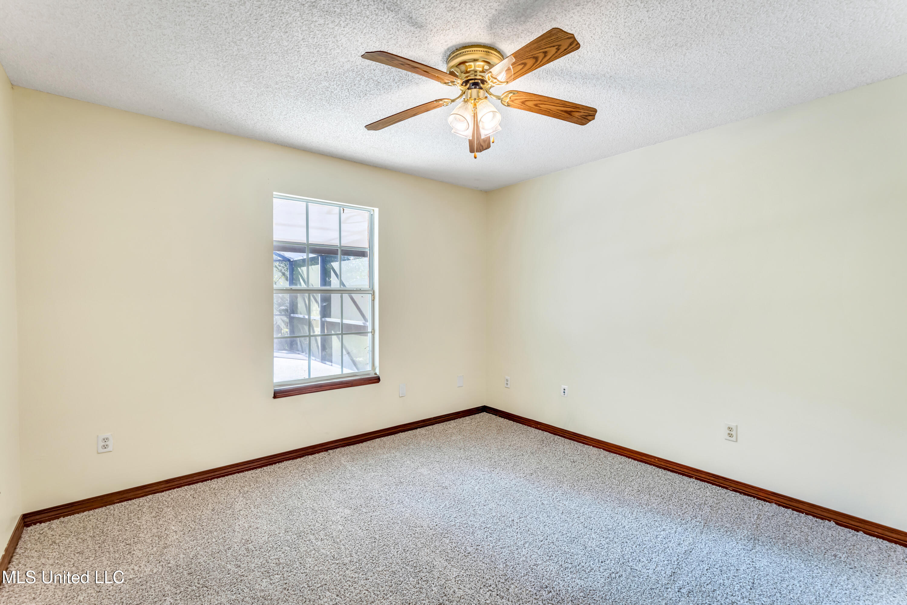 2526 Havard Road Ocean Springs, MS 39564 - Photo 20 of 31 2526HavardRd-21