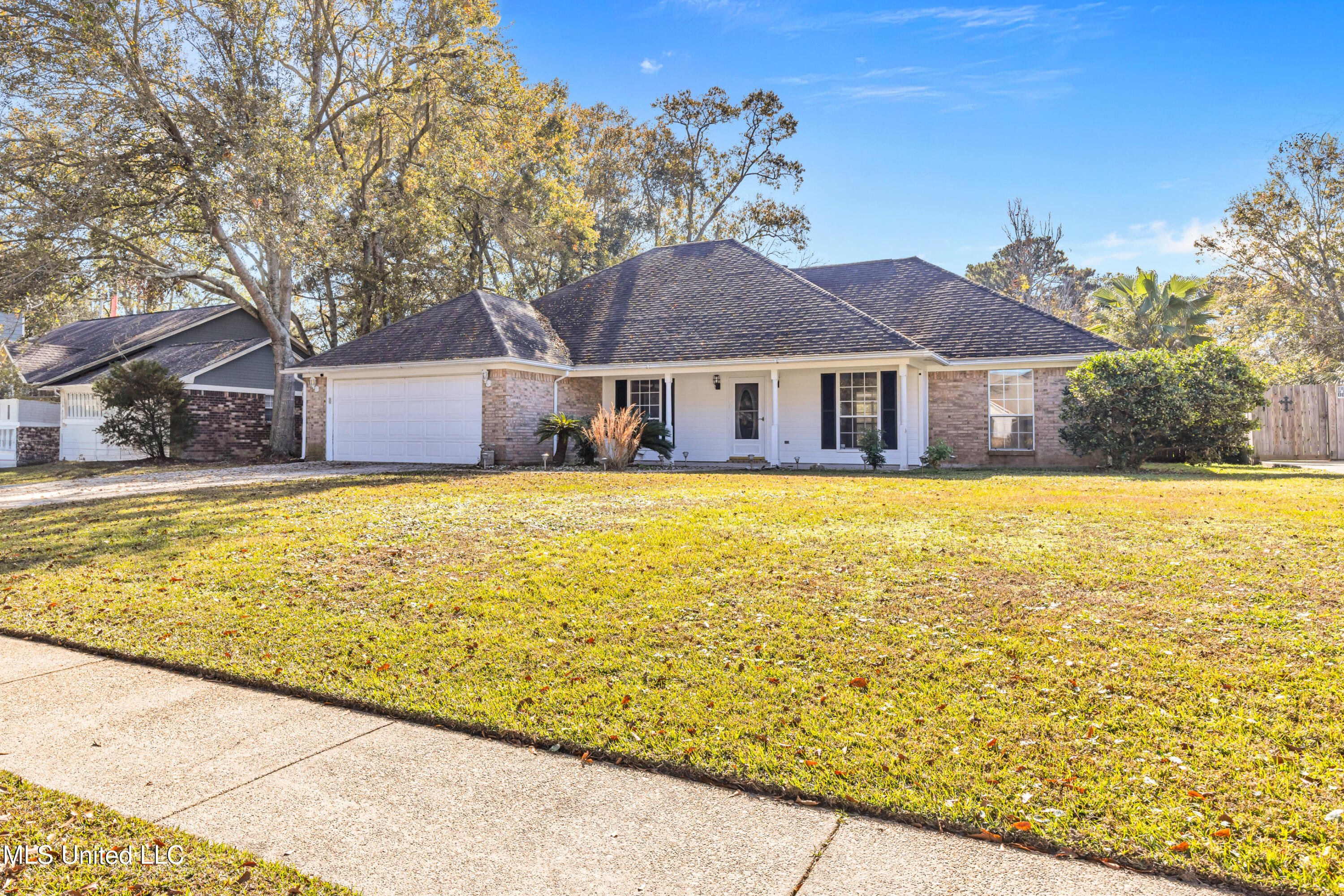 2526 Havard Road Ocean Springs, MS 39564 - Photo 2 of 31 2526HavardRd-3