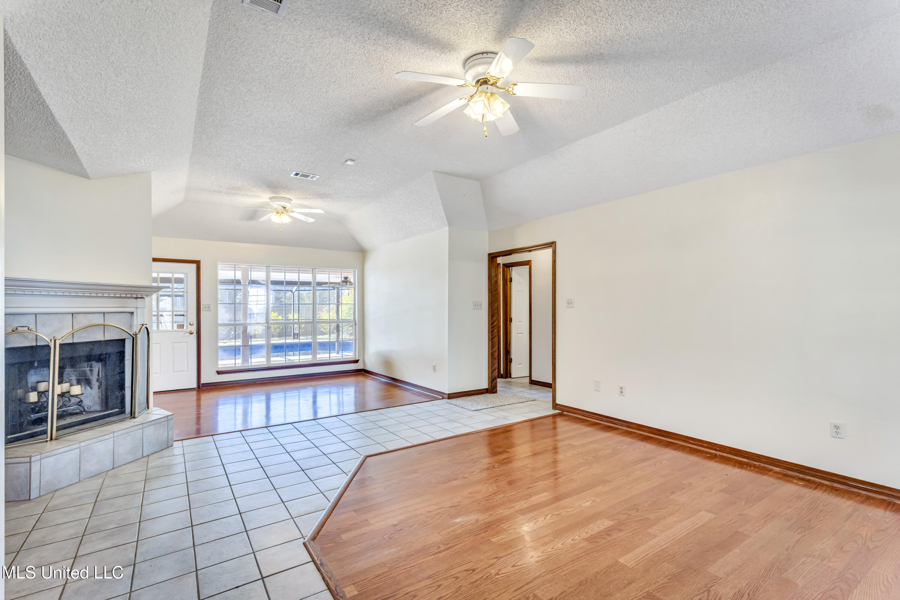 2526 Havard Road Ocean Springs, MS 39564 - Photo 6 of 31 2526HavardRd-5