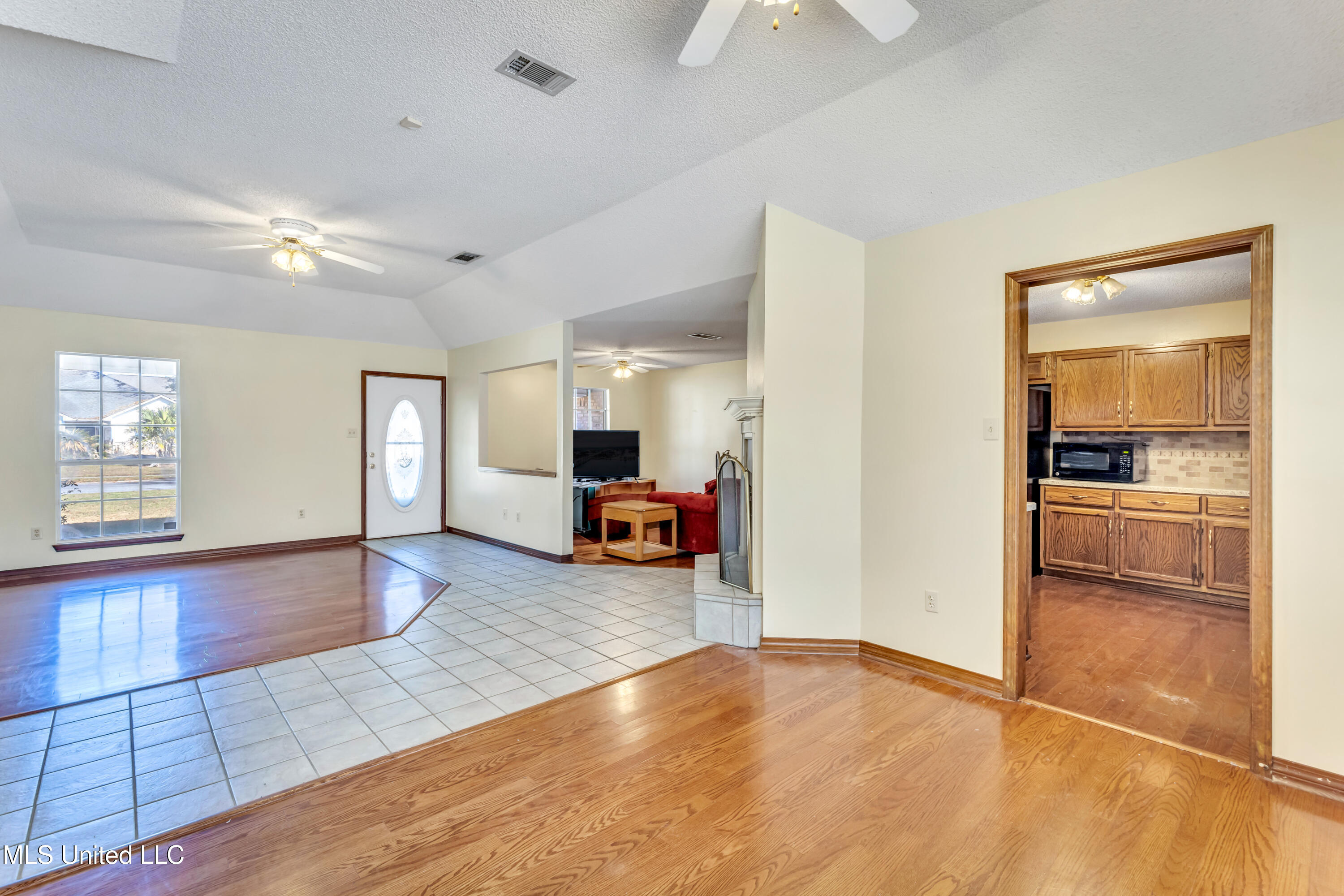 2526 Havard Road Ocean Springs, MS 39564 - Photo 7 of 31 2526HavardRd-8