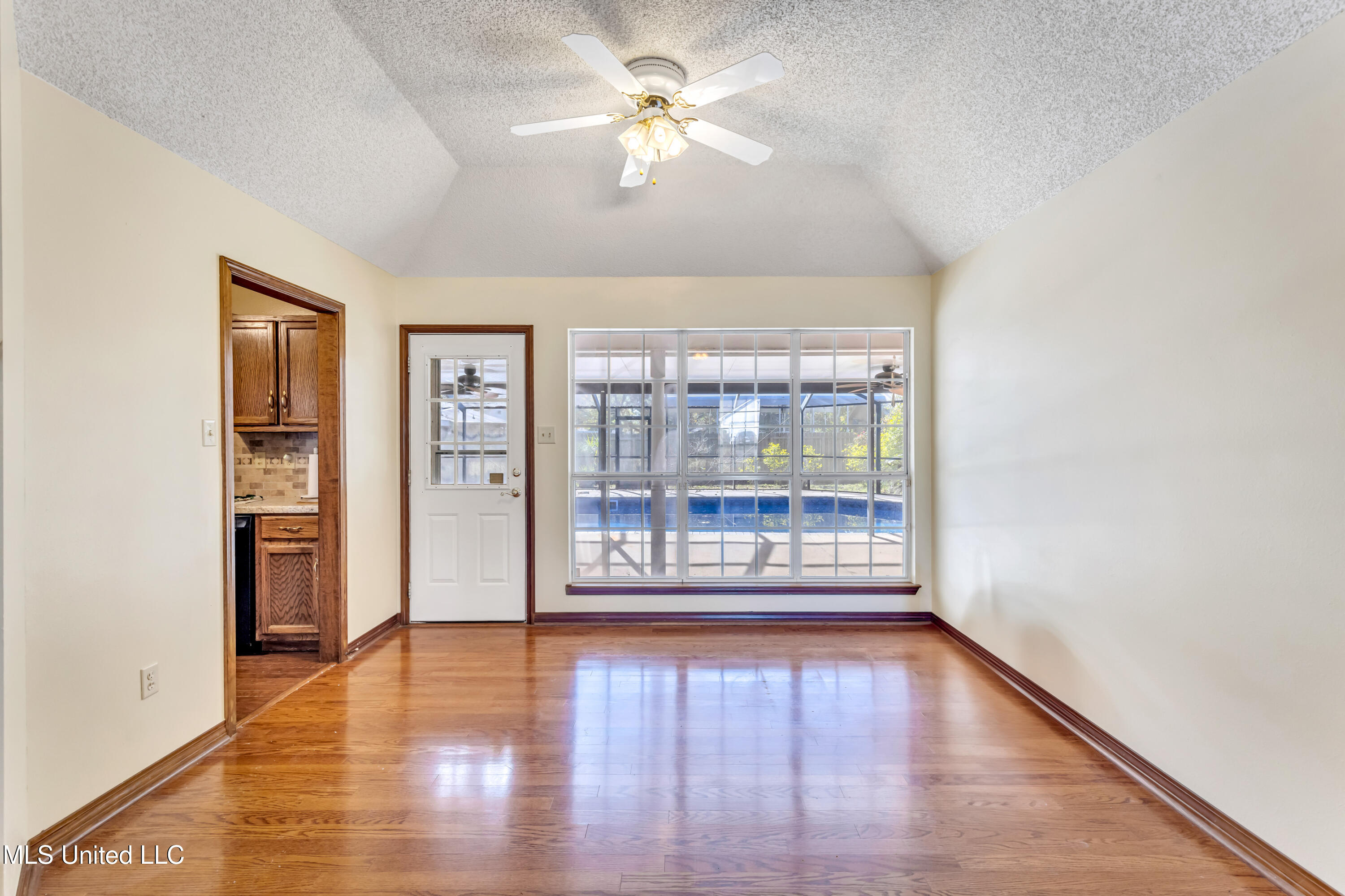 2526 Havard Road Ocean Springs, MS 39564 - Photo 10 of 31 2526HavardRd-10