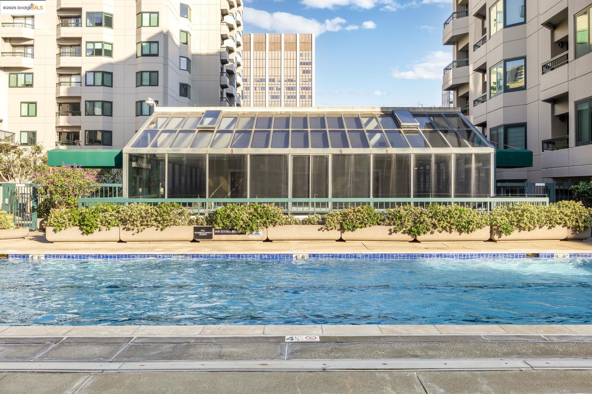 601 Van Ness Avenue, Unit 441 San Francisco, CA 94102 - Photo 34 of 58 a view of a large building