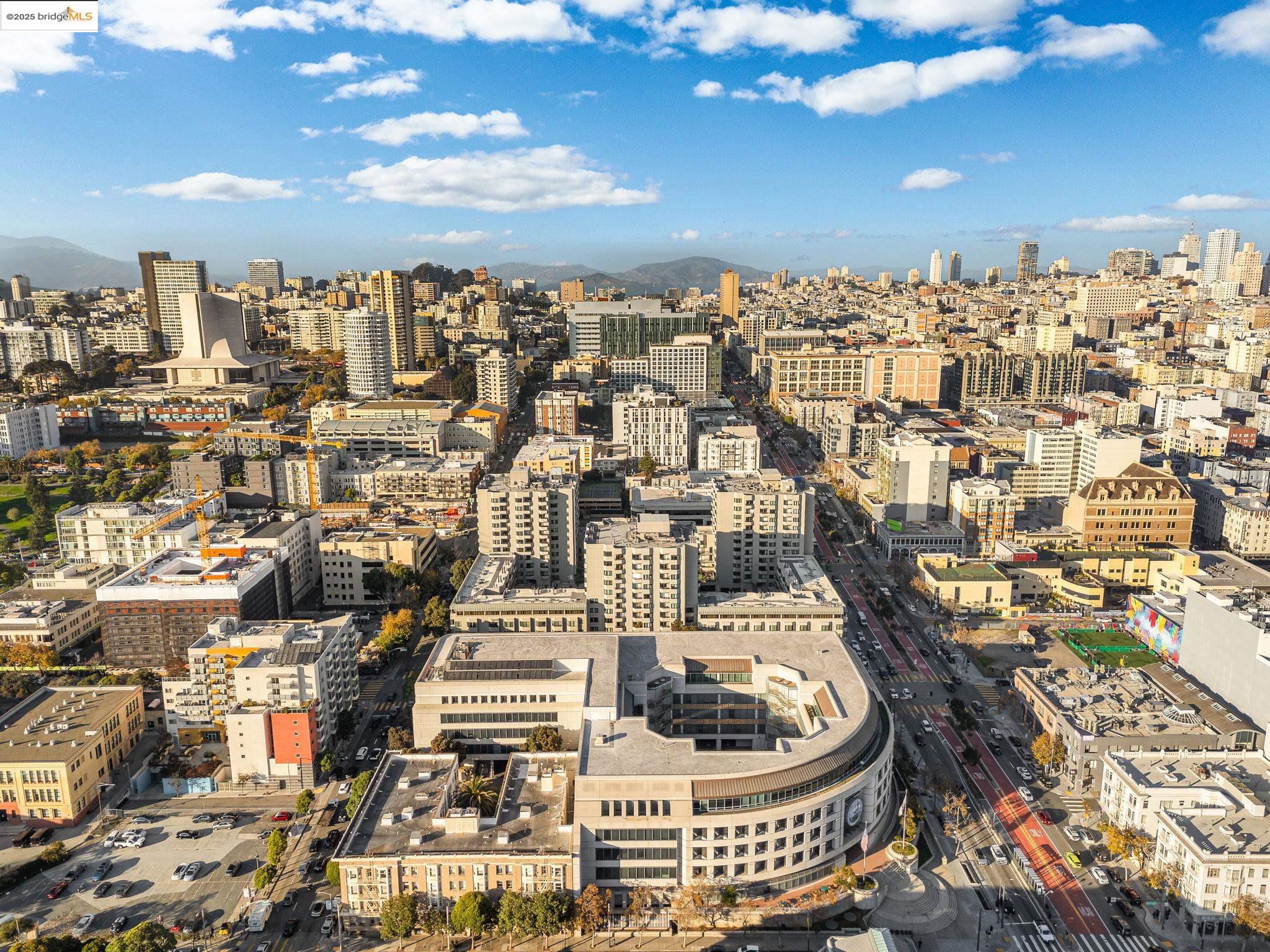 601 Van Ness Avenue, Unit 441 San Francisco, CA 94102 - Photo 44 of 58 a view of a city