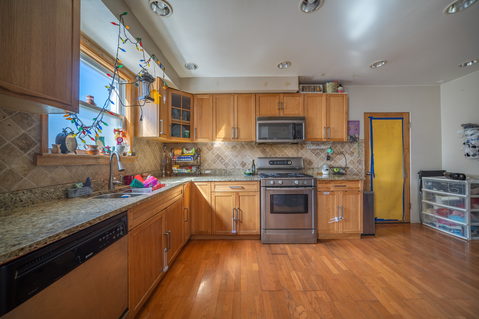 3802 West 64th Street Chicago, IL 60629 - Photo 25 of 37