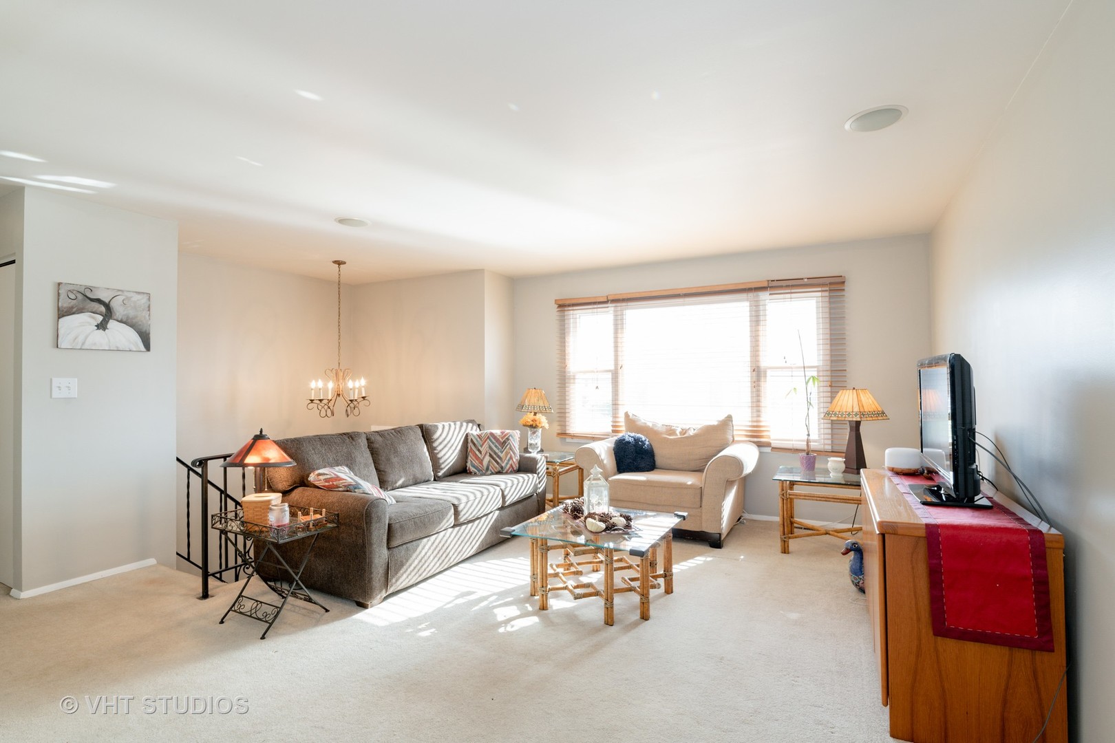 2218 Ridgeland Drive Lindenhurst, IL 60046 - Photo 4 of 14