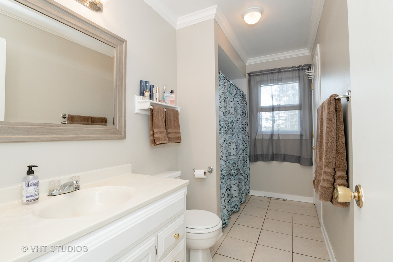 2218 Ridgeland Drive Lindenhurst, IL 60046 - Photo 8 of 14