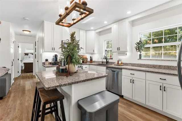 $369,500 | 1032 Willis Avenue, Sarasota, FL 34232