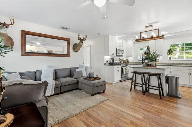 $369,500 | 1032 Willis Avenue, Sarasota, FL 34232