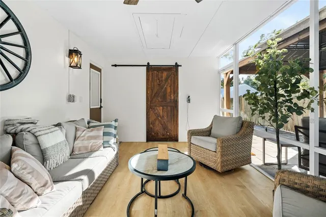 $369,500 | 1032 Willis Avenue, Sarasota, FL 34232