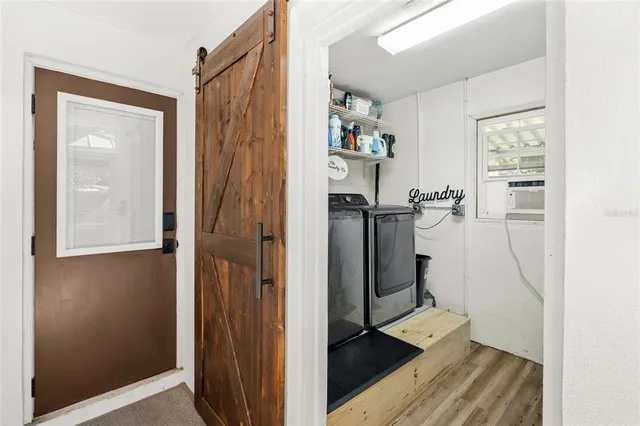 $369,500 | 1032 Willis Avenue, Sarasota, FL 34232