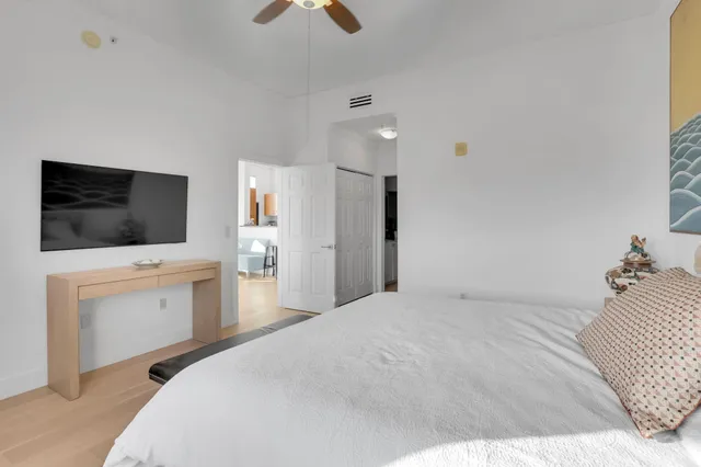 $6,000 | 806 East Windward Way, Unit 617, Lantana, FL 33462