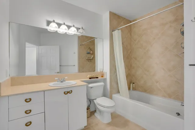 $6,000 | 806 East Windward Way, Unit 617, Lantana, FL 33462