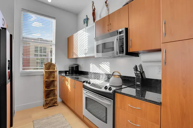 $6,000 | 806 East Windward Way, Unit 617, Lantana, FL 33462