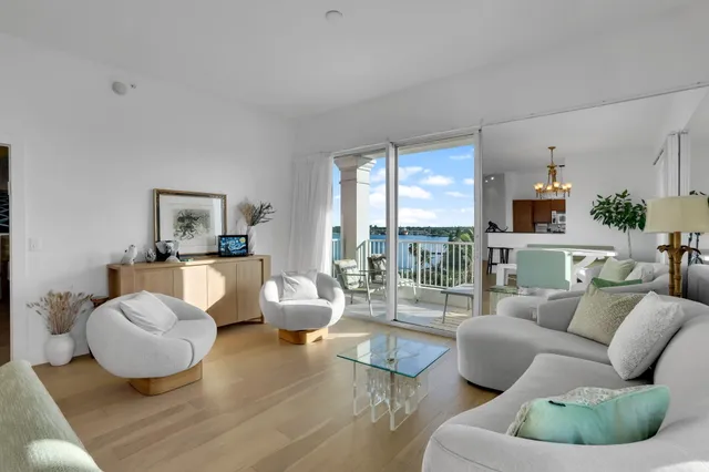 $6,000 | 806 East Windward Way, Unit 617, Lantana, FL 33462