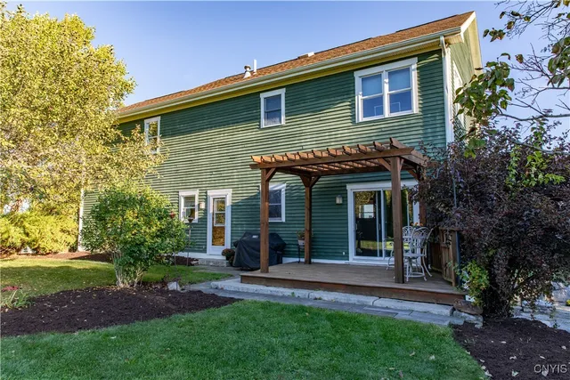 $1,075,000 | 5857 East Lake Road, Cazenovia, NY 13035