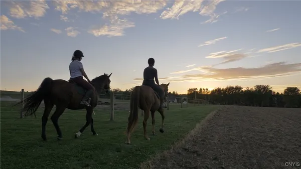 $1,075,000 | 5857 East Lake Road, Cazenovia, NY 13035