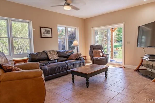 $1,075,000 | 5857 East Lake Road, Cazenovia, NY 13035